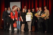 KBW Preisverleihung im Casineum Velden. HIPPY-Team mit VertreterInnen der Bank Austria.