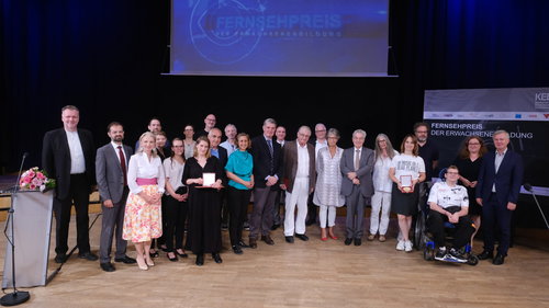 '55. Fernsehpreis der Erwachsenenbildung', 'Sechsfache Auszeichnung f?r den ORF.' Sechsfache Auszeichnung f?r den ORF beim 55. Fernsehpreis der Erwachsenenbildung'Am Schauplatz' und 'Schrille Nacht' ausgezeichnetSechsfache Auszeichnung f?r den ORF